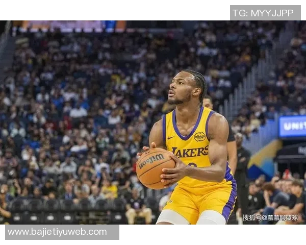 詹姆斯感慨布朗尼在伤病潮中抓住机会的成长与进步